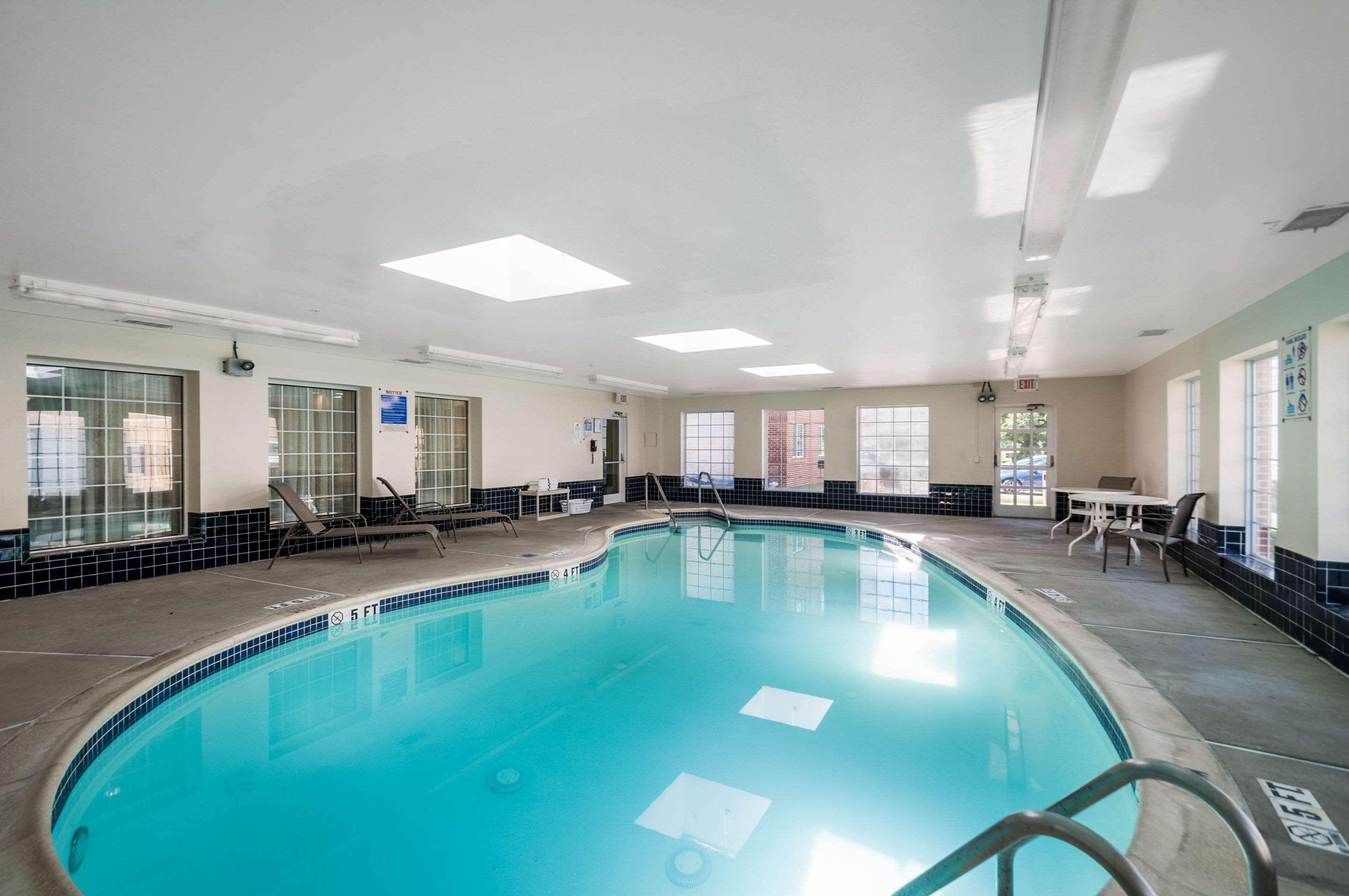 Mainstay Suites Frederick Ngoại thất bức ảnh